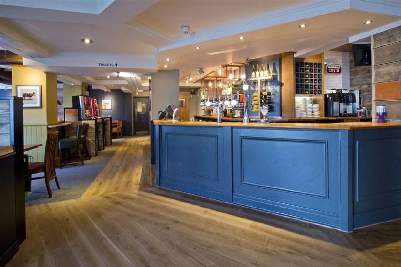 Premier Inn London ラムフォード エクステリア 写真