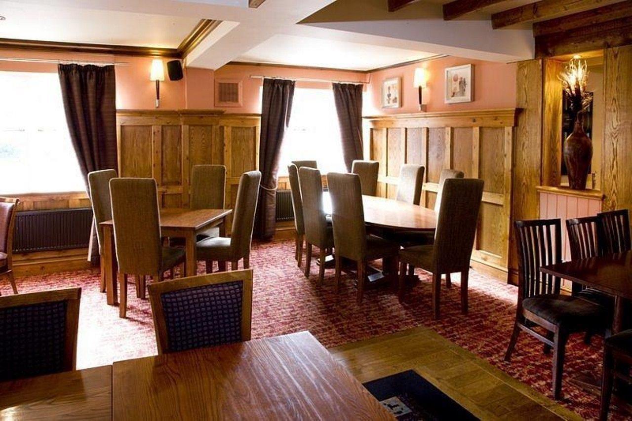 Premier Inn London ラムフォード エクステリア 写真